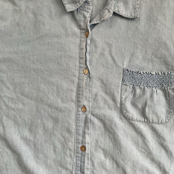 Women’s Light Weight Casual, Vacation, Preppy denim Button Down Shirt. Size L - Picture 5 of 7